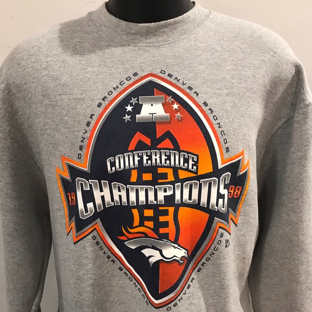 Pro Player Denver Broncos Crew Sweater